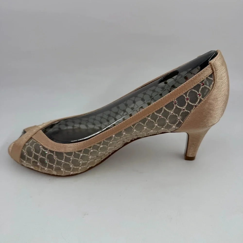 Adrianna Papell Zandra Beaded Lace -SZ 7M- Crystal Embellishments Peep Toe Pumps
